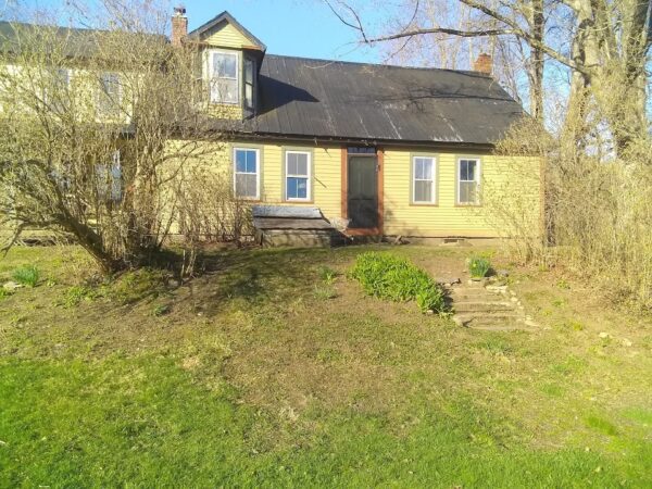 Royalton Bed and Breakfast and Farm with Glamping Options
