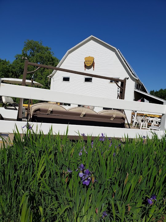 Royal Oaks Legendary Lodging Campground